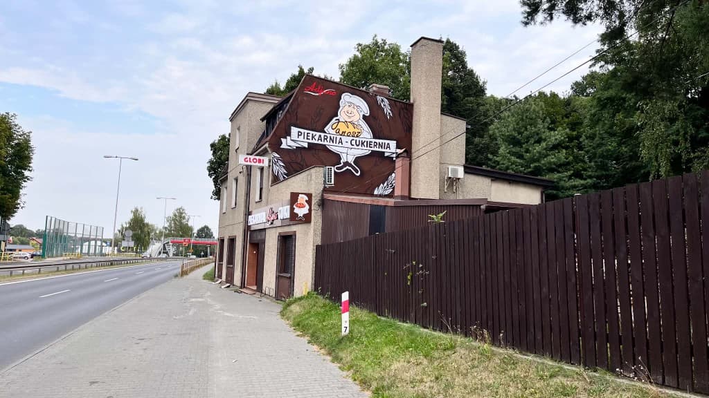 Piekarnia Adjano przy ul. Katowickiej w Mikołowie